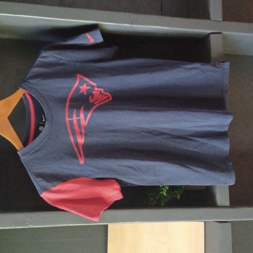 Nike Dri-Fit Patriots T-shirt